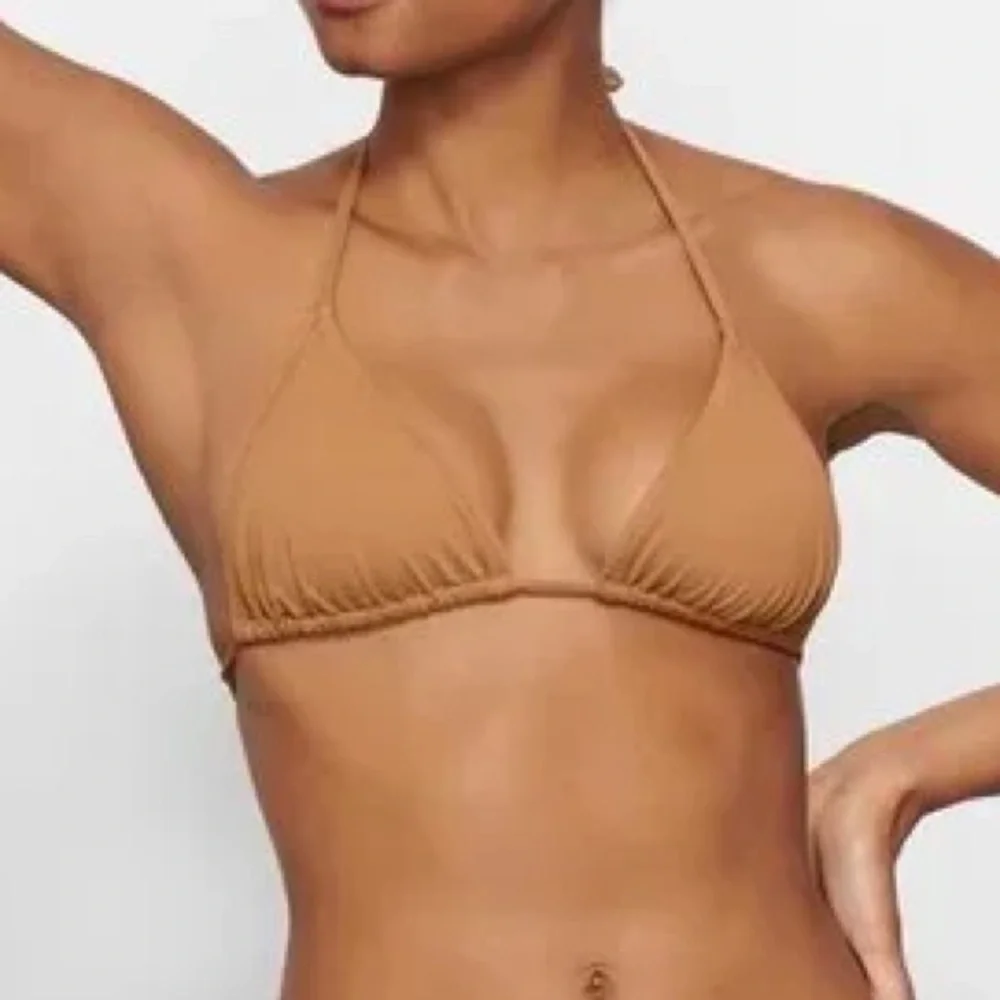 Skims Triangle Swim Top |‎ Color: Almond